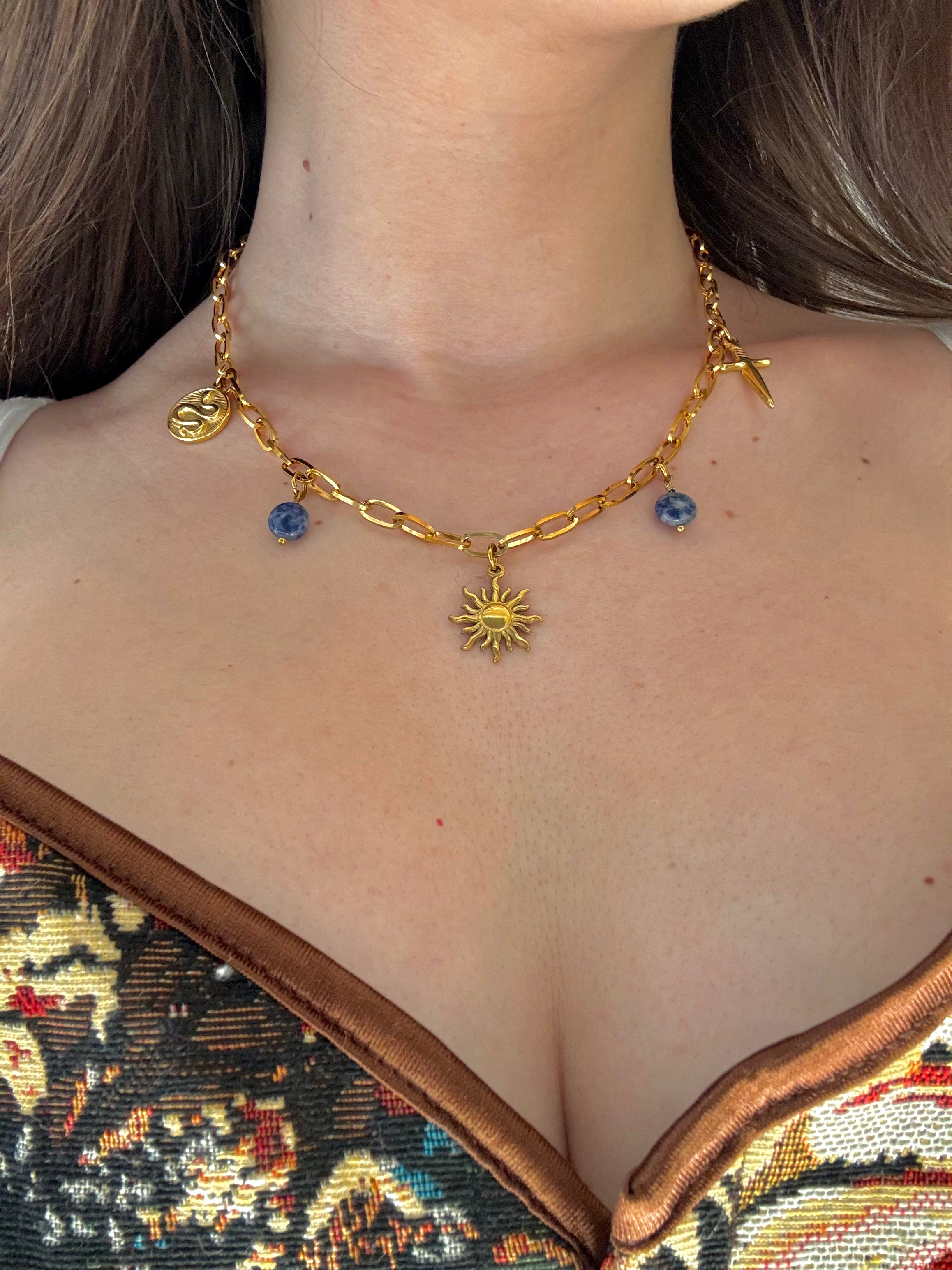 Collier Lara